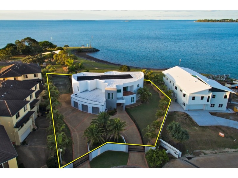 19 Mainsail Street, Birkdale QLD 4159