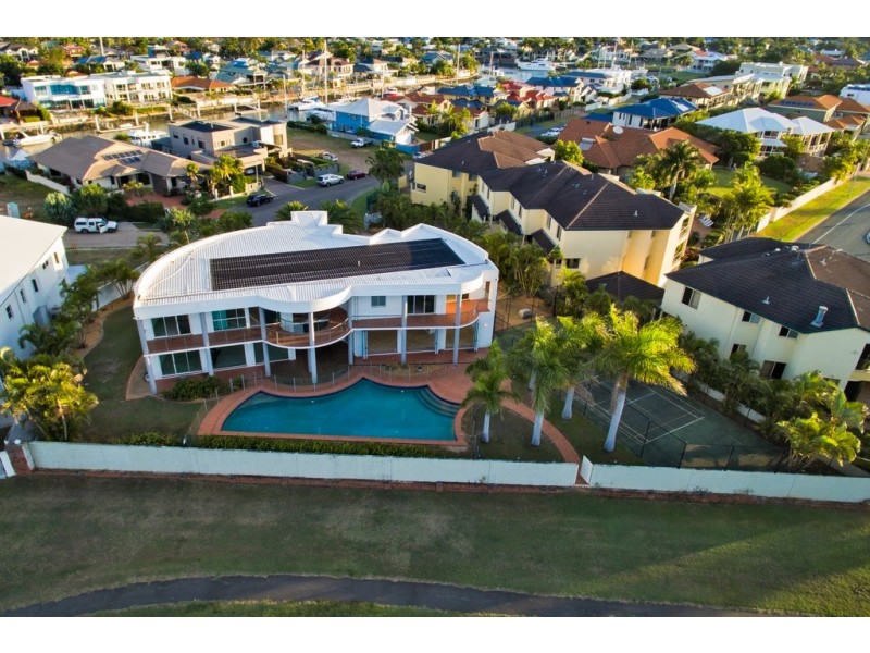 19 Mainsail Street, Birkdale QLD 4159