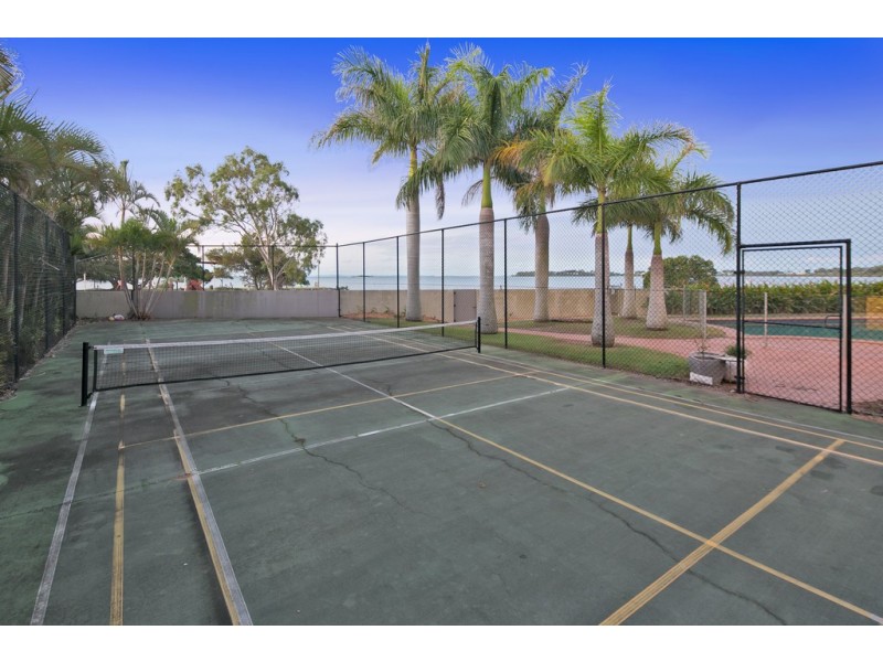 19 Mainsail Street, Birkdale QLD 4159