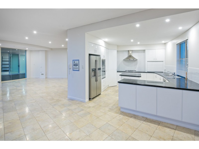 19 Mainsail Street, Birkdale QLD 4159