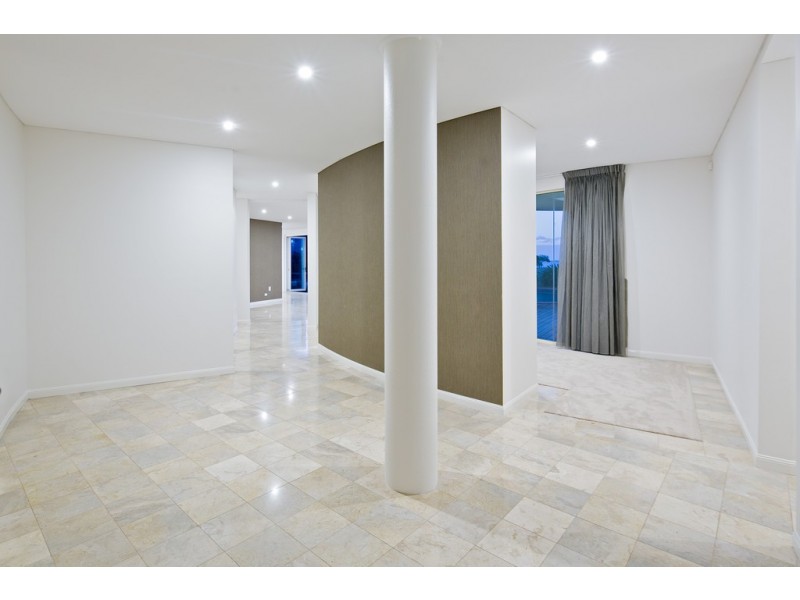 19 Mainsail Street, Birkdale QLD 4159