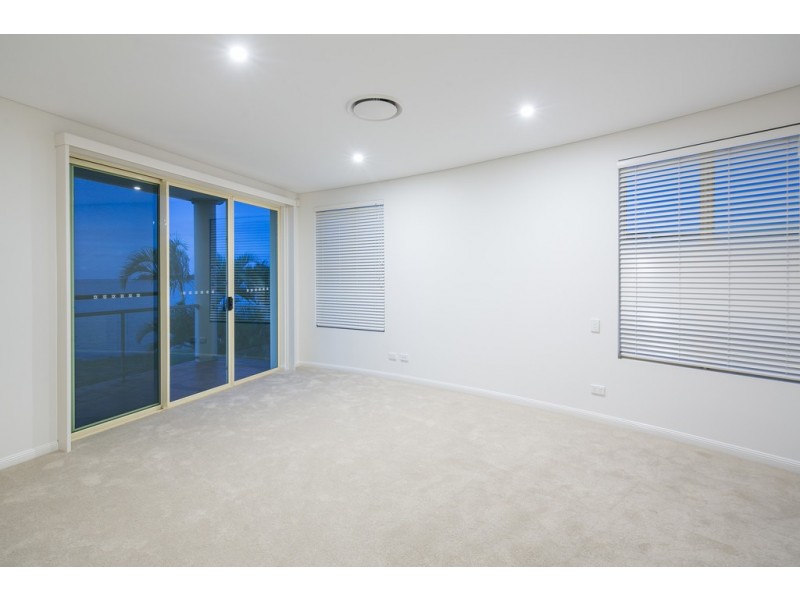 19 Mainsail Street, Birkdale QLD 4159