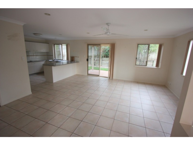 2 Burkett Crescent, Victoria Point QLD 4165