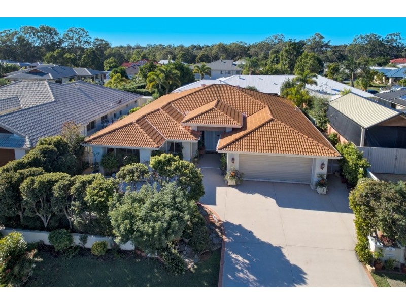 39 TRAFALGAR VALE AVE, Wellington Point QLD 4160