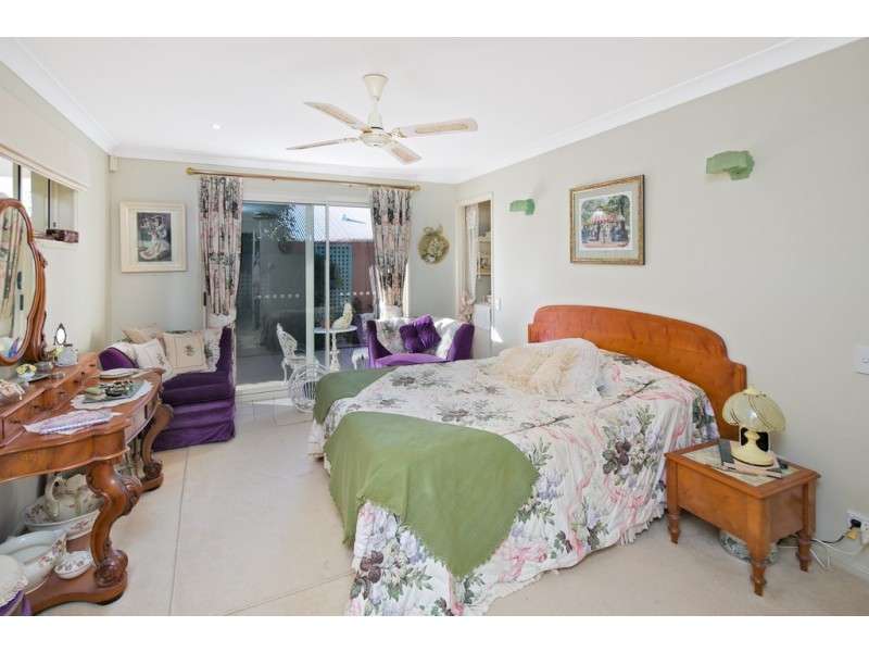 39 TRAFALGAR VALE AVE, Wellington Point QLD 4160