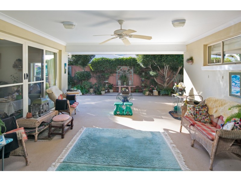 39 TRAFALGAR VALE AVE, Wellington Point QLD 4160