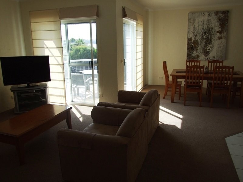 9/17 Golf Avenue, Mollymook NSW 2539