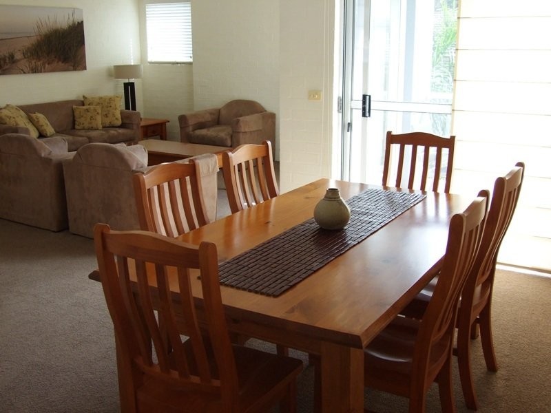 9/17 Golf Avenue, Mollymook NSW 2539