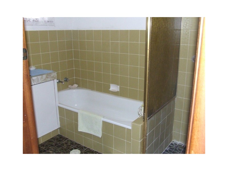 20 Buckland Street, Mollymook NSW 2539