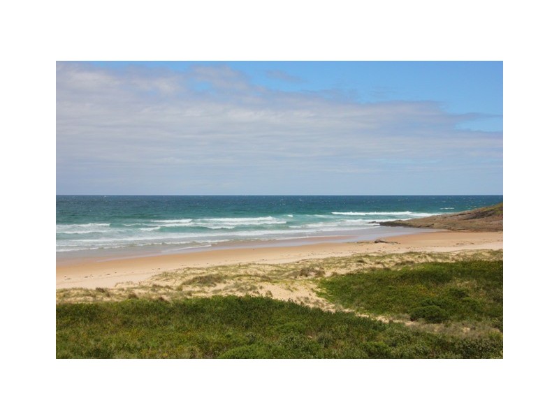18 Princes Highway, Burrill Lake NSW 2539