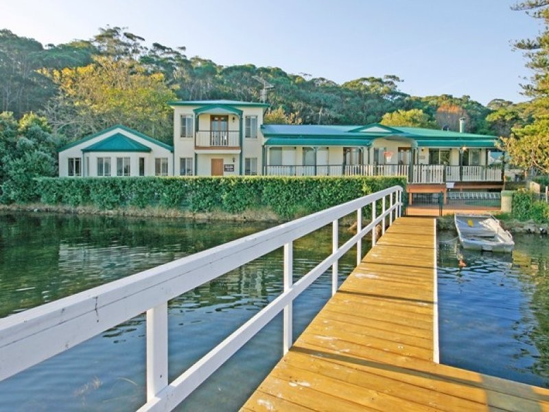 2 Kendall Crescent, Burrill Lake NSW 2539