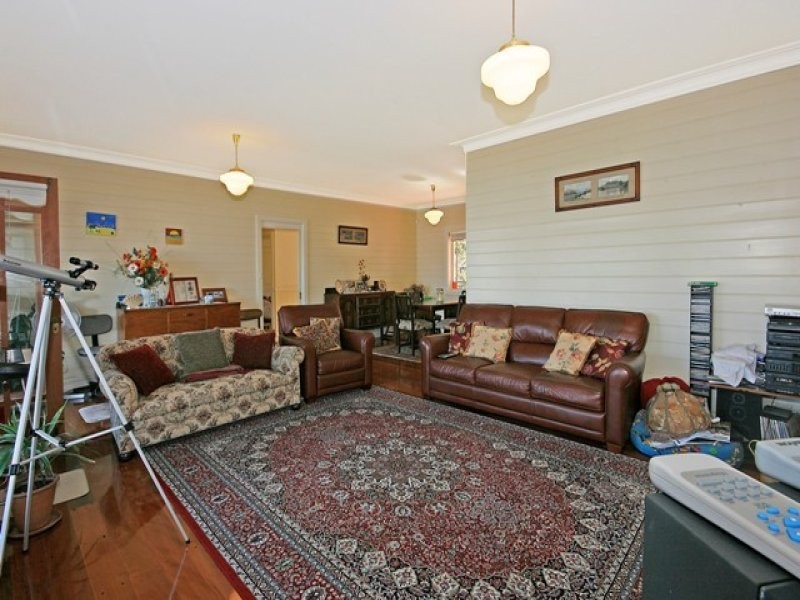 2 Kendall Crescent, Burrill Lake NSW 2539