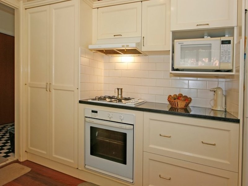 2 Kendall Crescent, Burrill Lake NSW 2539