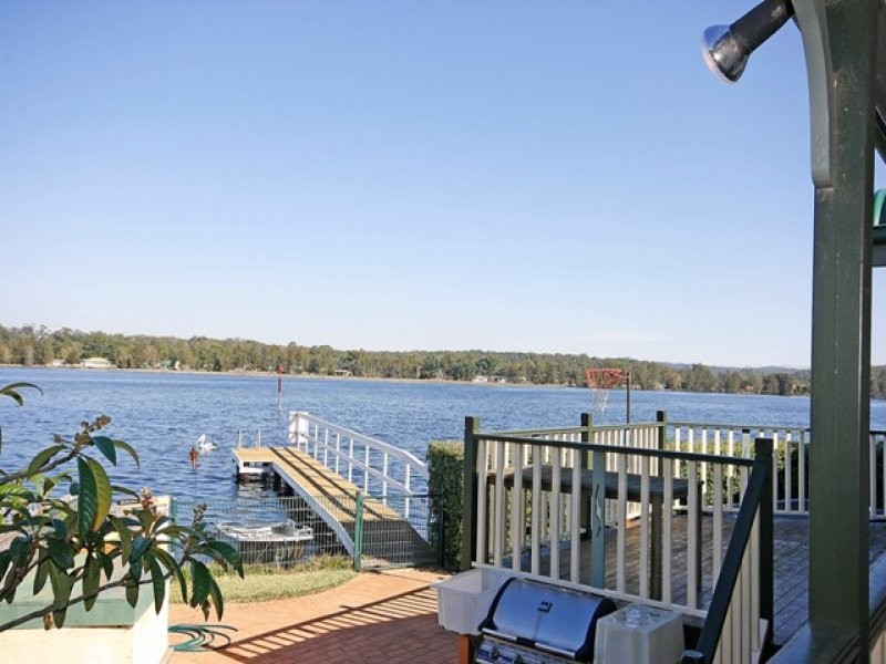 2 Kendall Crescent, Burrill Lake NSW 2539