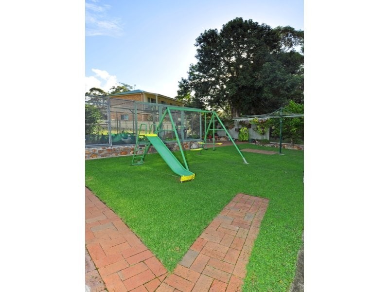 19 River Road, Lake Tabourie NSW 2539