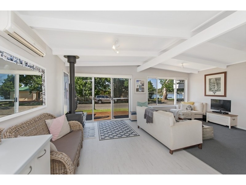 13 Kendall Crescent, Burrill Lake NSW 2539