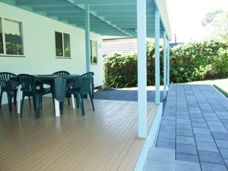 15 Paterson Close, Lake Tabourie NSW 2539