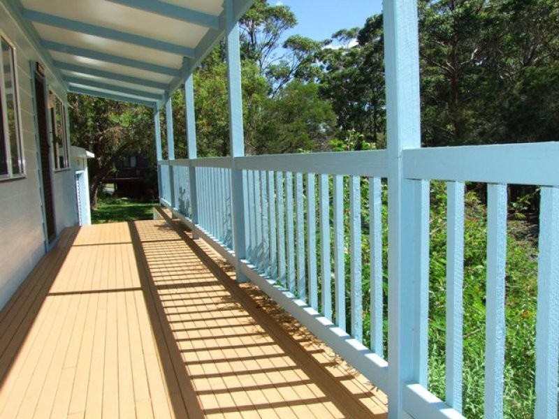 15 Paterson Close, Lake Tabourie NSW 2539