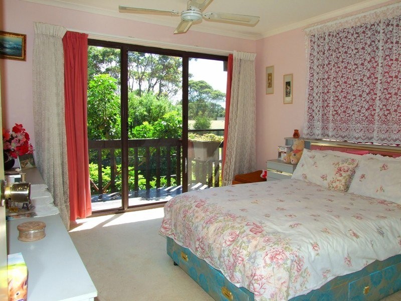 16 The Promenade, Manyana NSW 2539