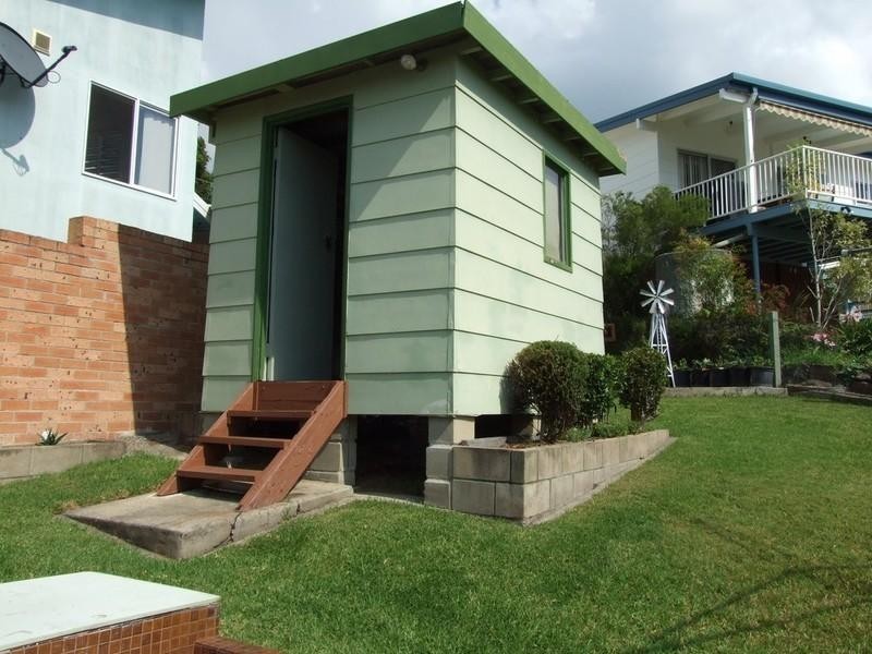 33 Kurrajong Crescent, Conjola Park NSW 2539