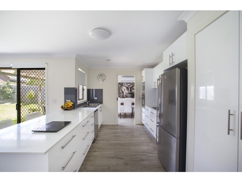 16 Golden Wattle Drive, Ulladulla NSW 2539