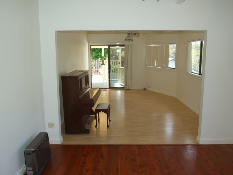 10 Canberra Crescent, Burrill Lake NSW 2539