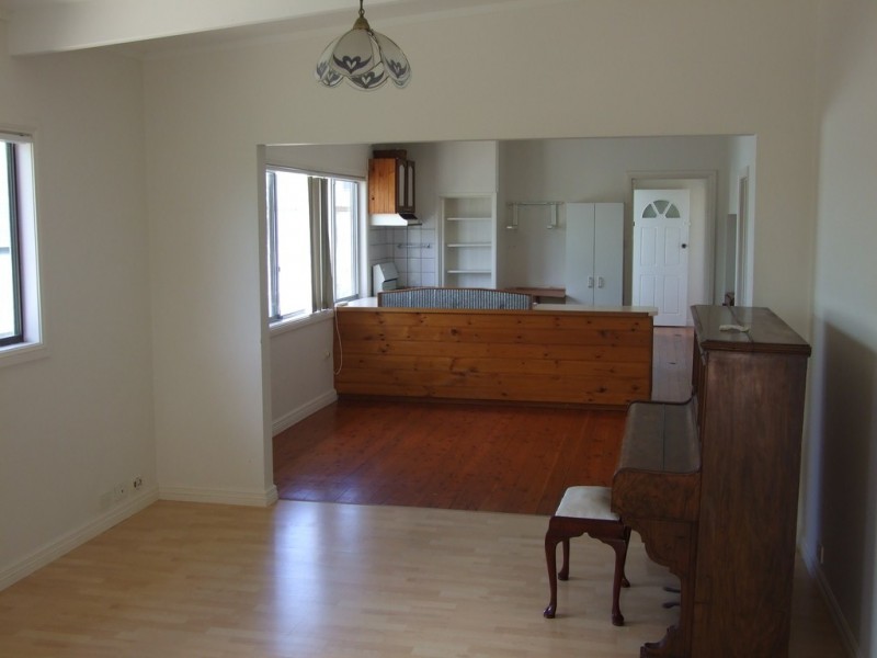 10 Canberra Crescent, Burrill Lake NSW 2539
