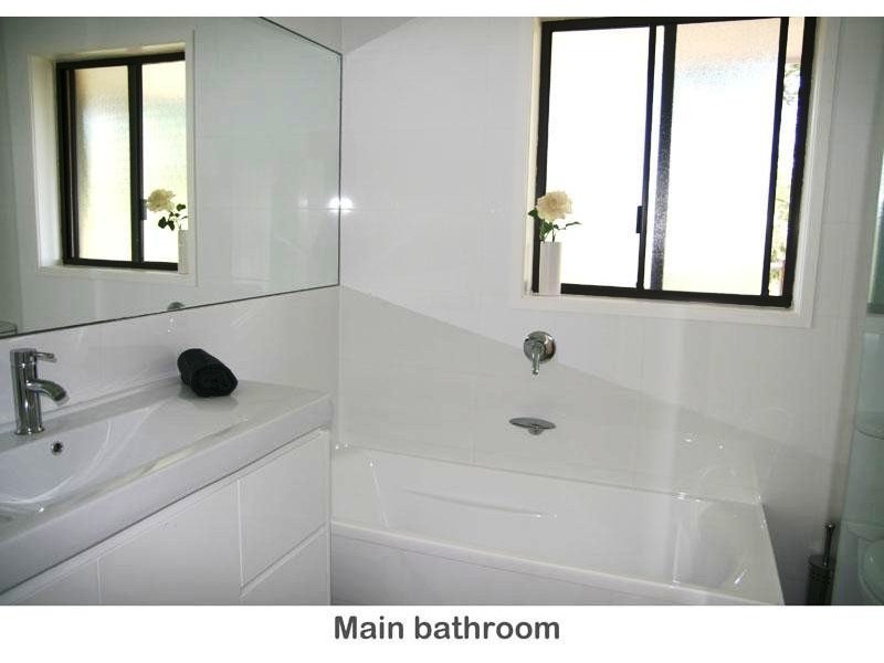74 Carroll Ave, Mollymook NSW 2539