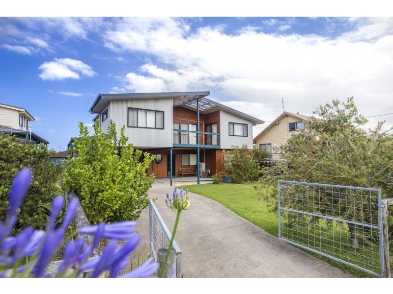 21 Kurrawa Drive, Kioloa NSW 2539