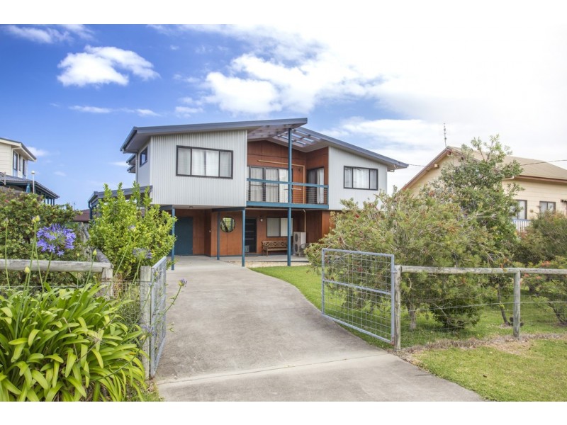 21 Kurrawa Drive, Kioloa NSW 2539