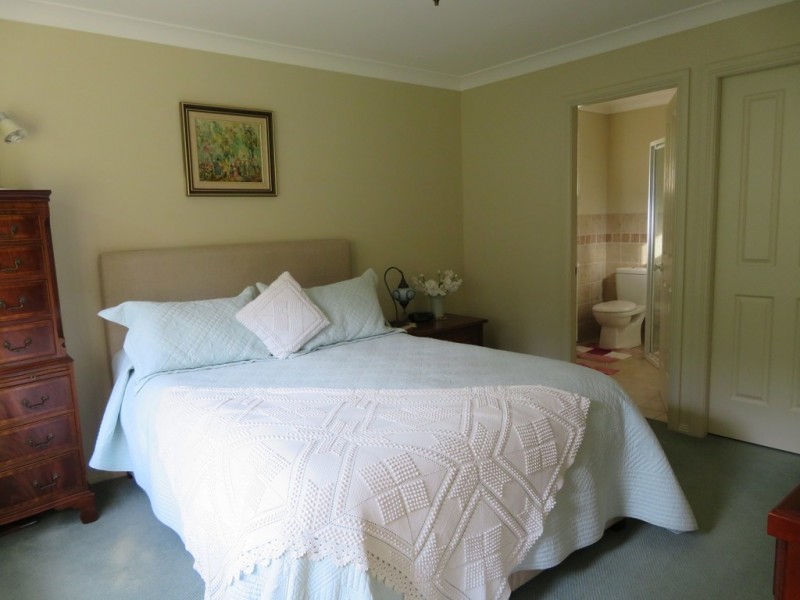 20 Brook Hollow Close, Woodstock NSW 2538