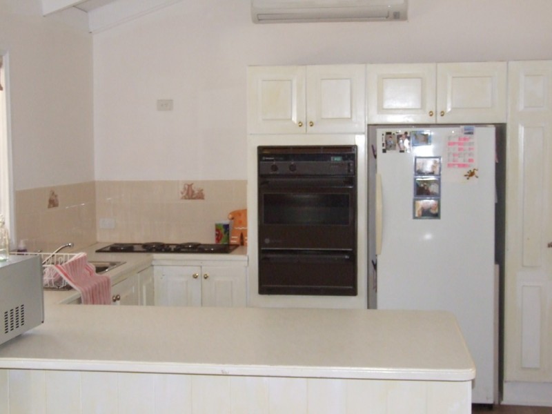 11 Aries Place, Narrawallee NSW 2539