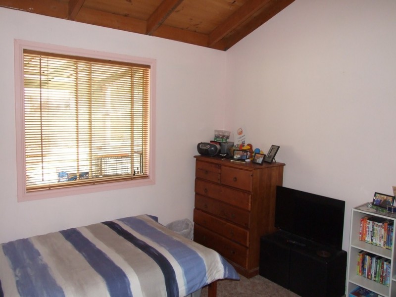 11 Aries Place, Narrawallee NSW 2539