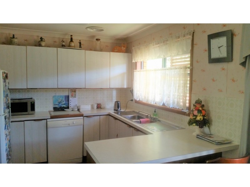 22 Bombora Crescent, Mollymook Beach NSW 2539