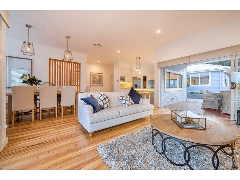 8 Eyre Crescent, Burrill Lake NSW 2539