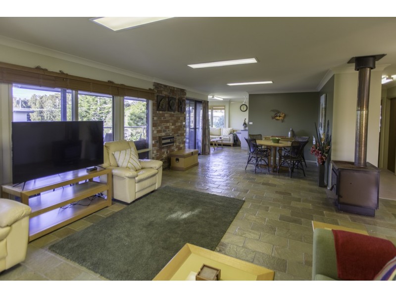 12 Sunseeker Drive, Bawley Point NSW 2539