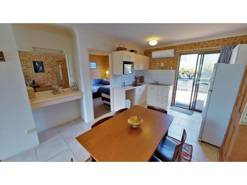 64 Seaview Street, Mollymook NSW 2539