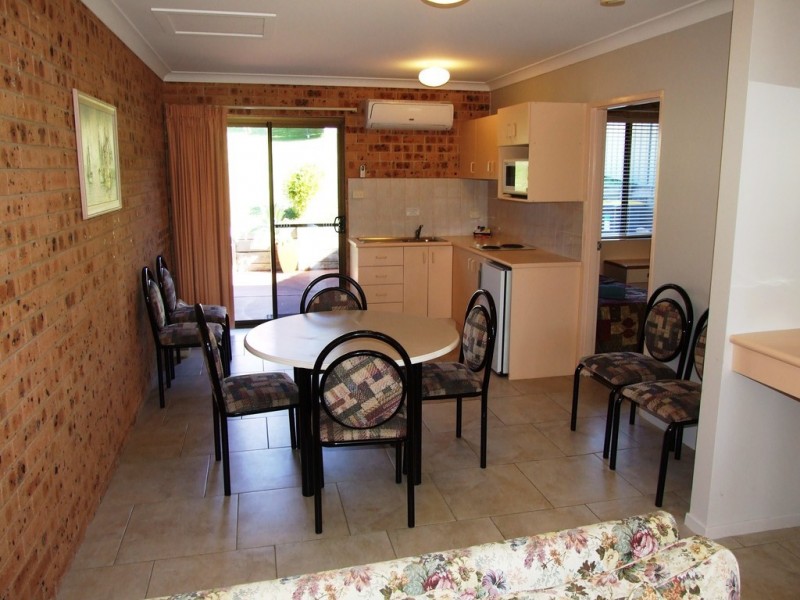 64 Seaview Street, Mollymook NSW 2539