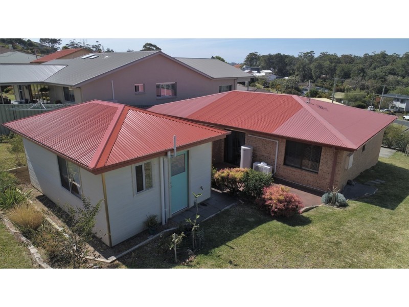 64 Seaview Street, Mollymook NSW 2539