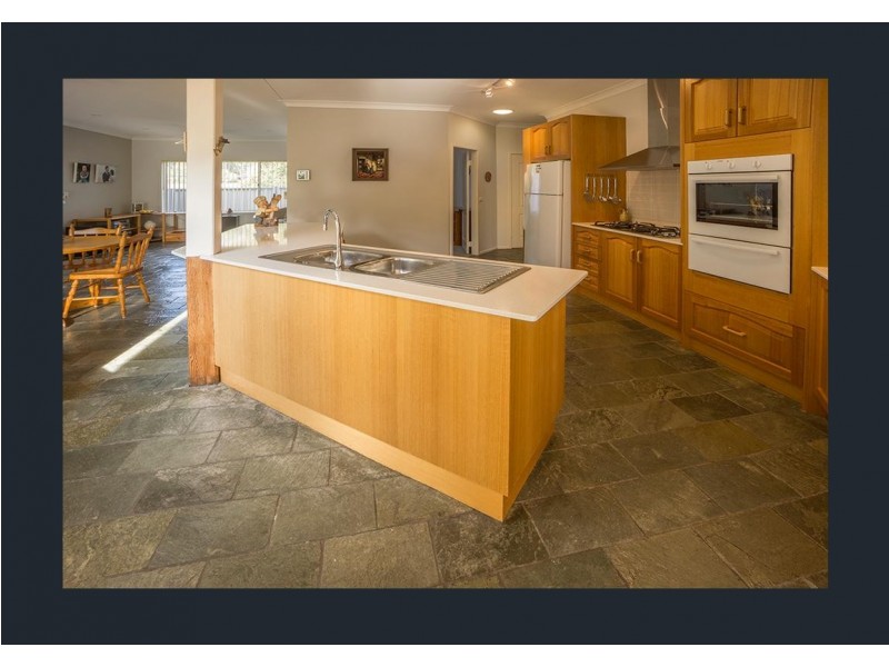 4 Walpole Ave, Ulladulla NSW 2539