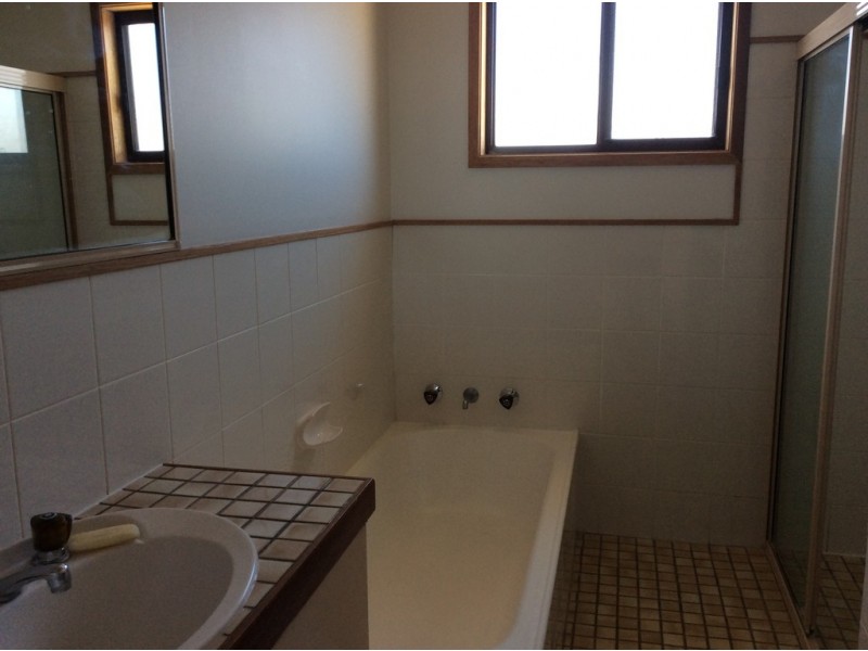 12 Canberra Cres, Burrill Lake NSW 2539