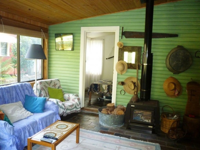 8 Beach St, Tabourie Lake NSW 2539
