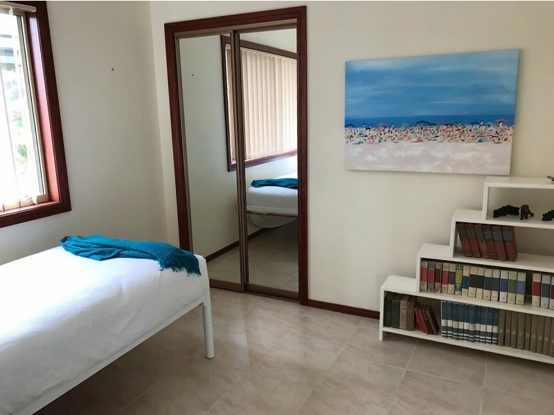 20 Seascape Close, Narrawallee NSW 2539