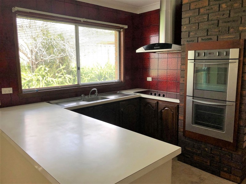 19 Bannister Head Road, Mollymook Beach NSW 2539