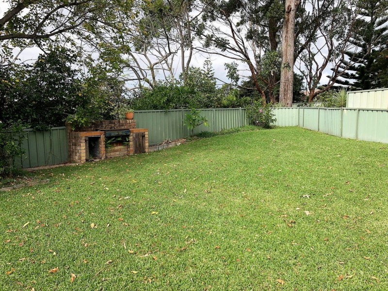 19 Bannister Head Road, Mollymook Beach NSW 2539