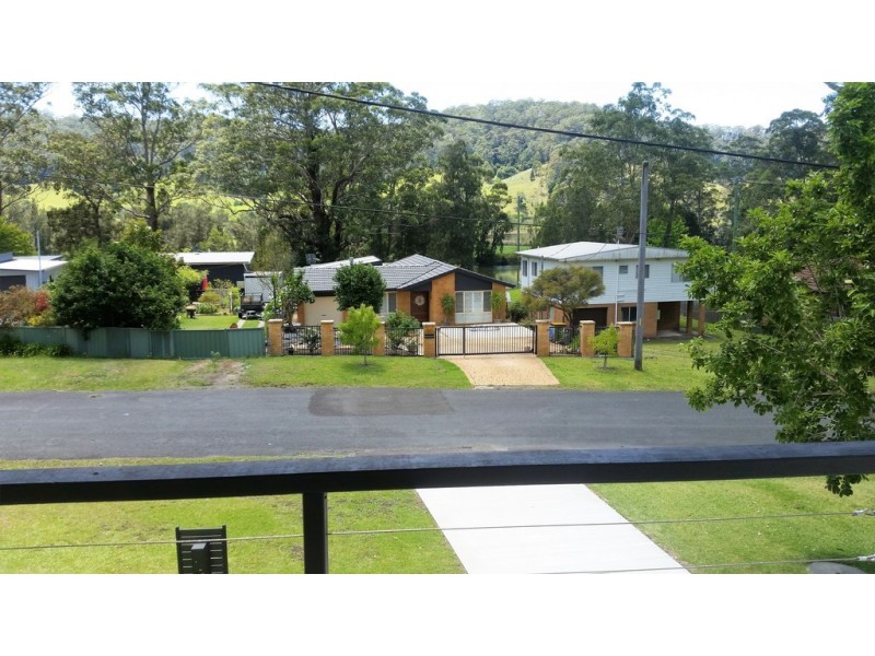 13 Anglers Parade, Fishermans Paradise NSW 2539