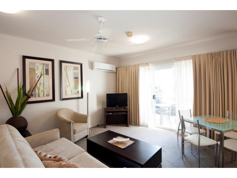 6 and 7/19 Golf Avenue, Mollymook NSW 2539