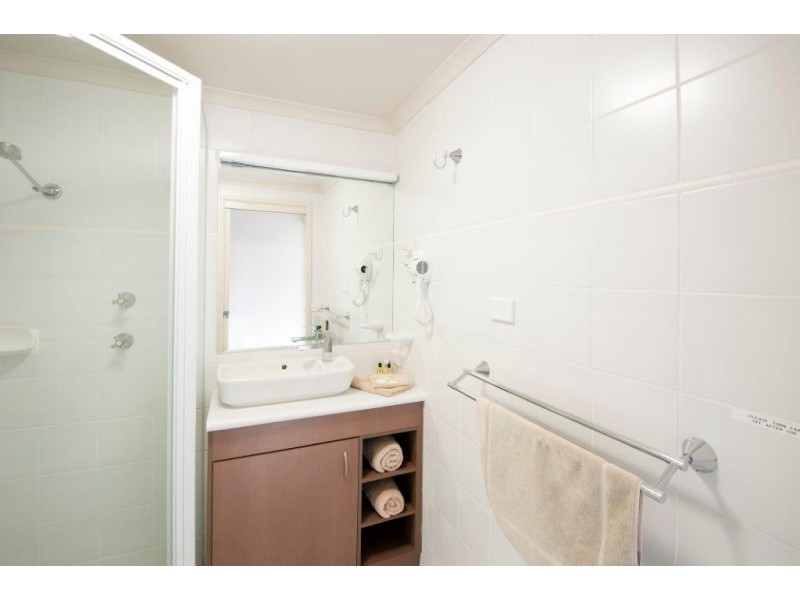 6 and 7/19 Golf Avenue, Mollymook NSW 2539