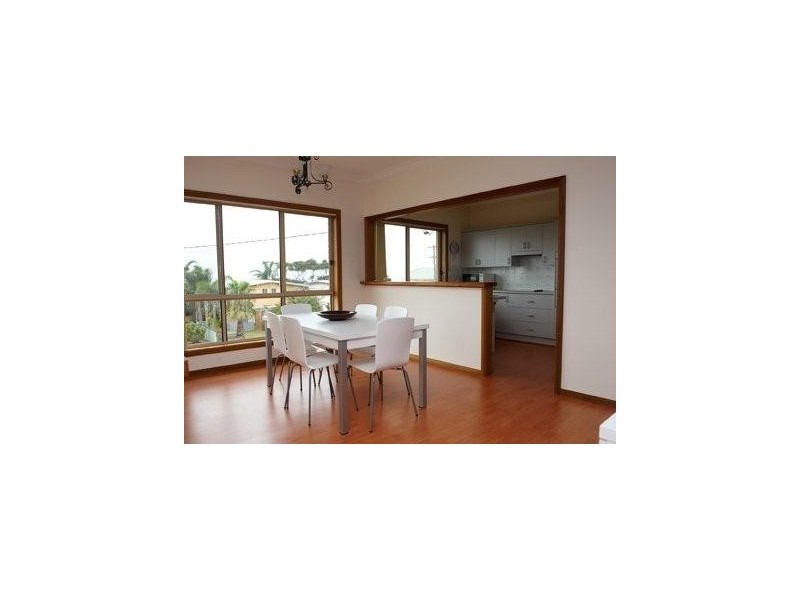 25 Highview Dr, Dolphin Point NSW 2539