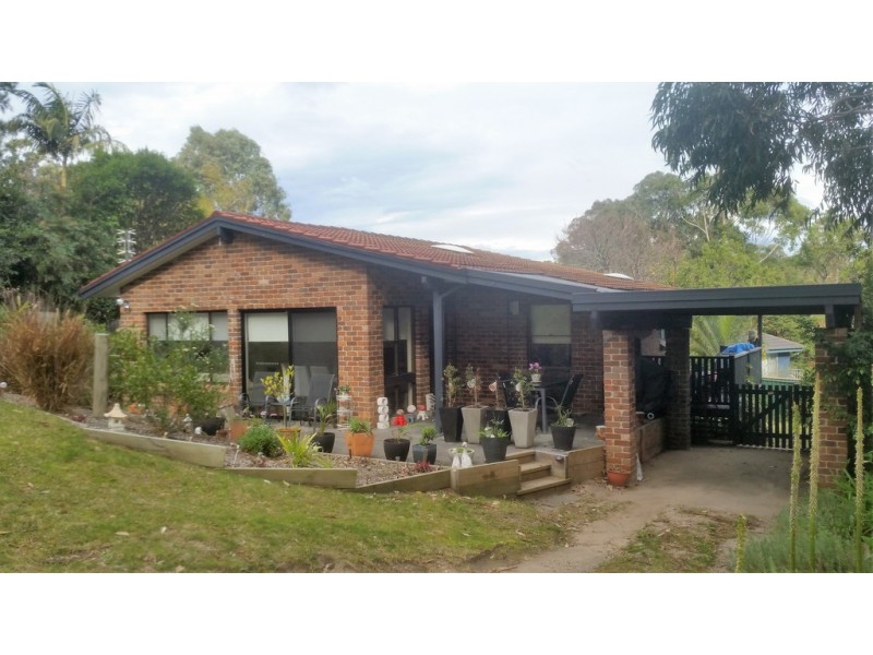 10 Bond Place, Mollymook Beach NSW 2539